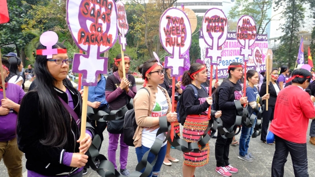 Foreign domestic workers demonstrate against labor and immigration policies in Central, Hong Kong, March 5, 2017. (Facebook)